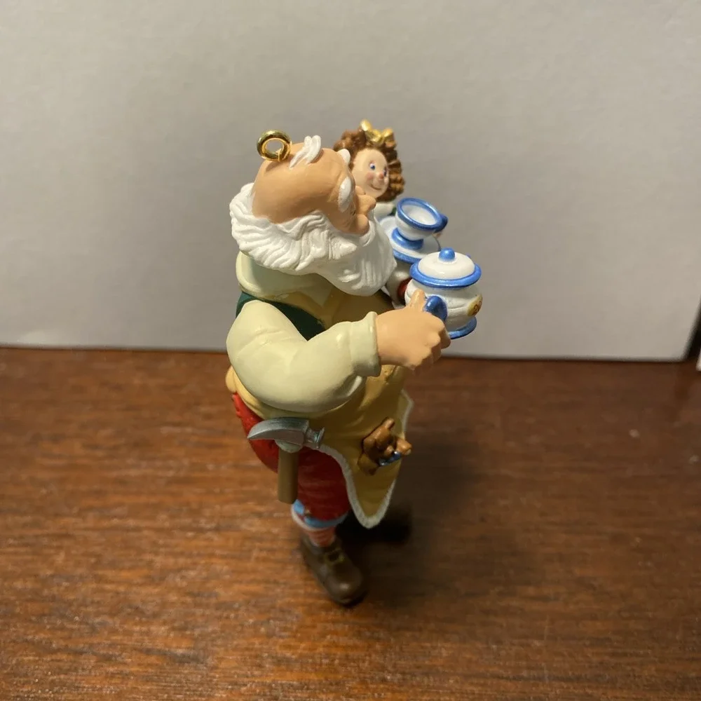 HALLMARK Keepsake Ornament TOYMAKER SANTA 2nd In Series 2001‎ NO BOX